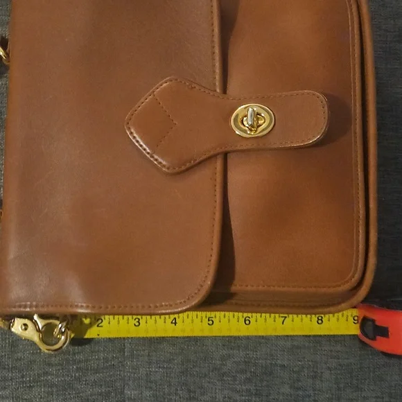 Georgetown Leather Design Bag - Picture 14 of 15